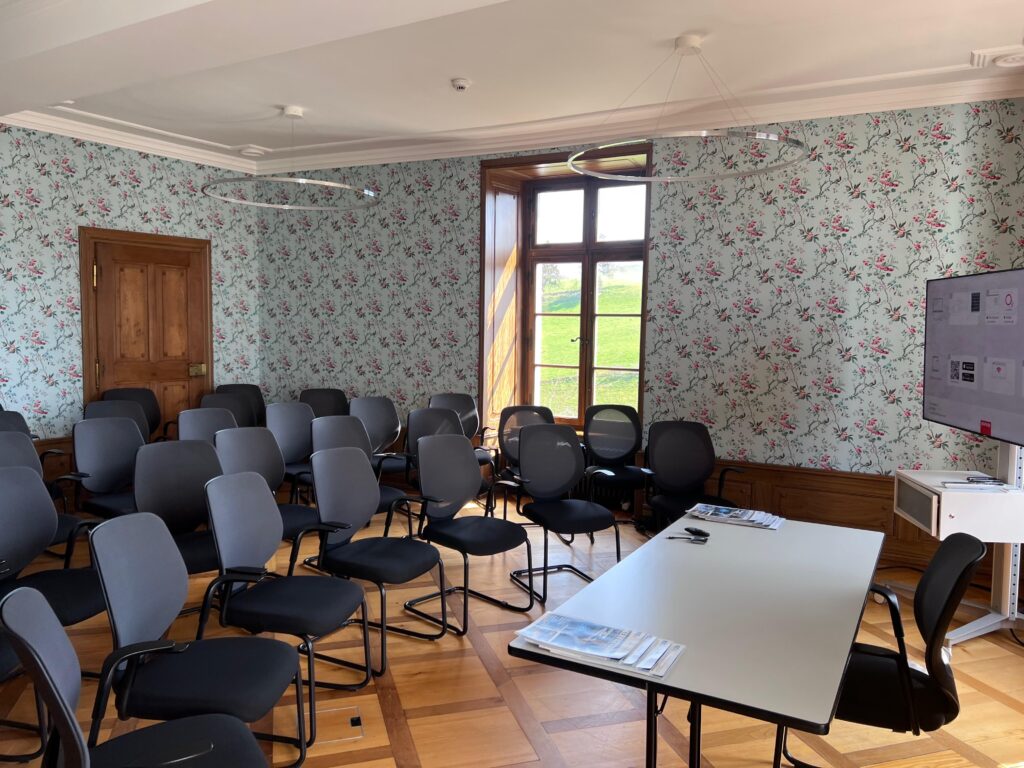 255b3125-5b89-43a4-b31d-9ba21091d541